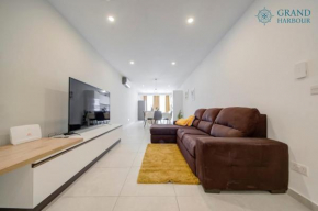 Modern Oasis Luxe with BigYard